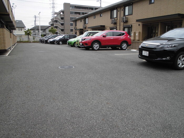 13/18 駐車場