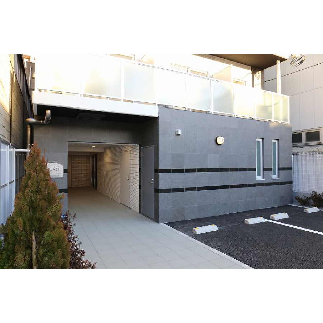 14/19 エントランス