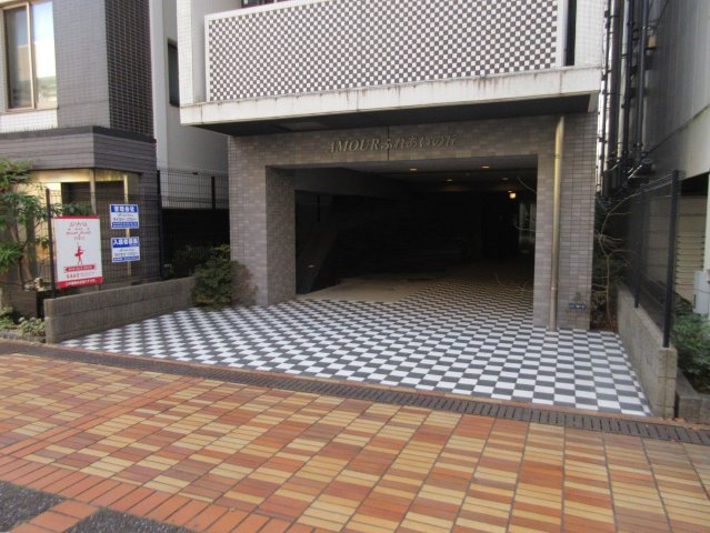 14/19 エントランス