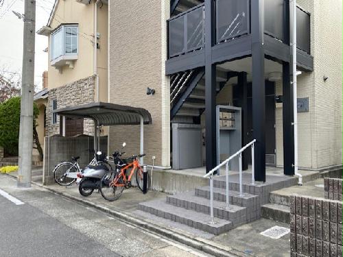 2/2 エントランス