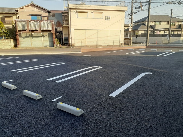 28/30 駐車場