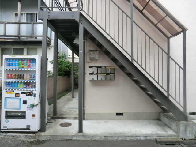 22/25 エントランス