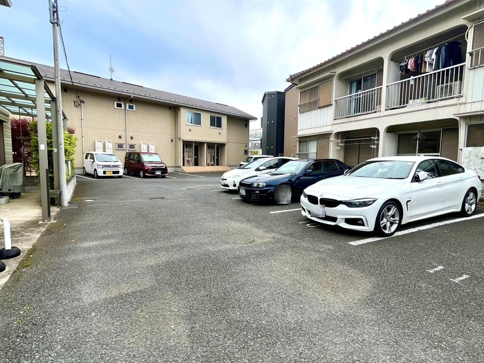 3/3 駐車場