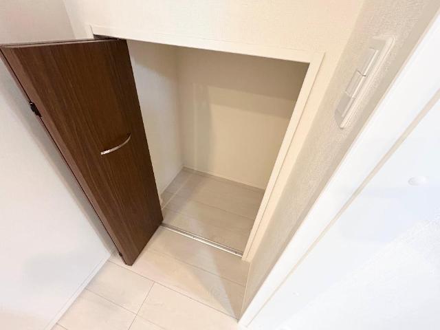 13/27 収納