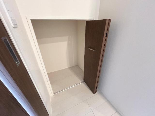 13/27 玄関