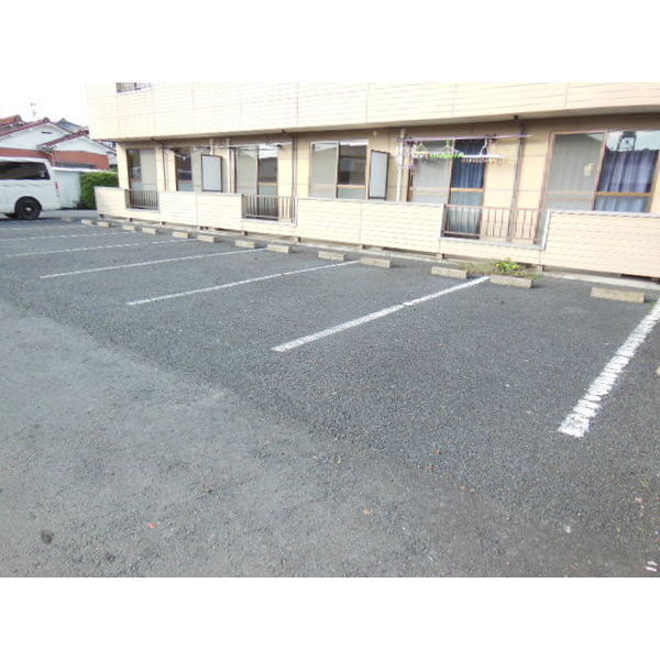 3/3 駐車場