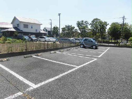 14/14 駐車場
