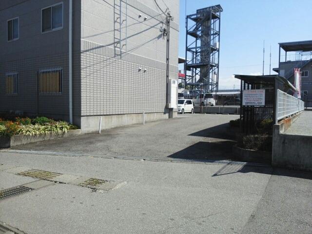 2/8 駐車場