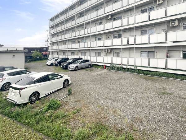 15/16 駐車場