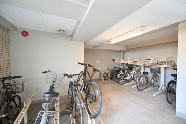 28/30 駐車場