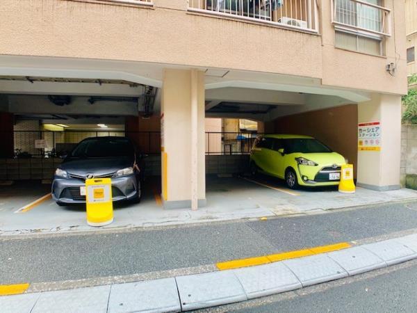 27/30 駐車場
