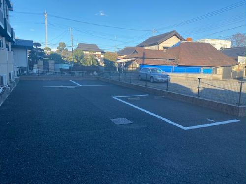 14/17 駐車場