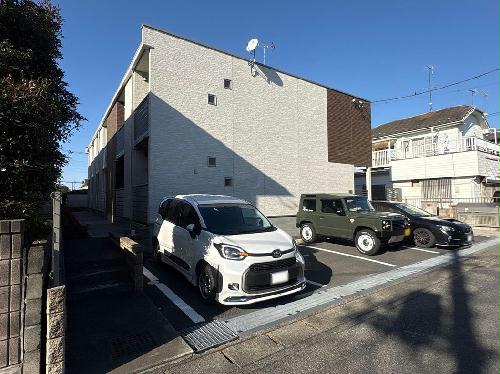 13/14 駐車場