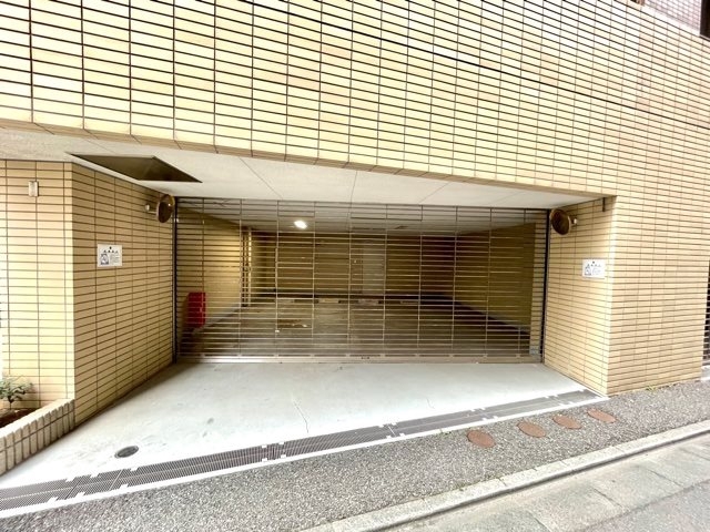 14/18 駐車場