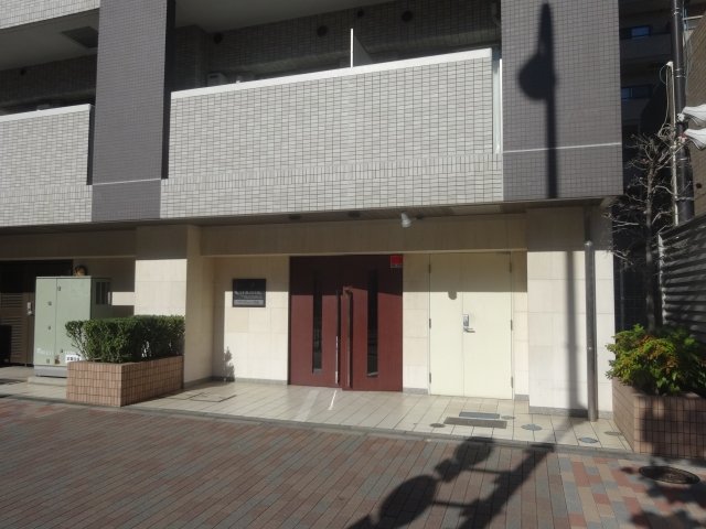 16/28 エントランス