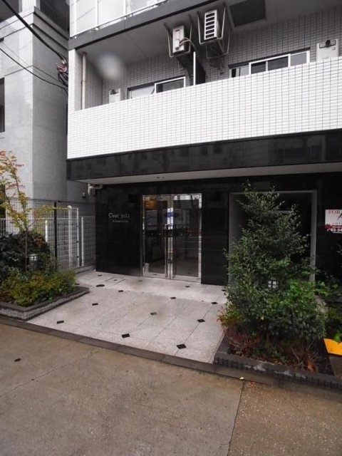 3/4 エントランス