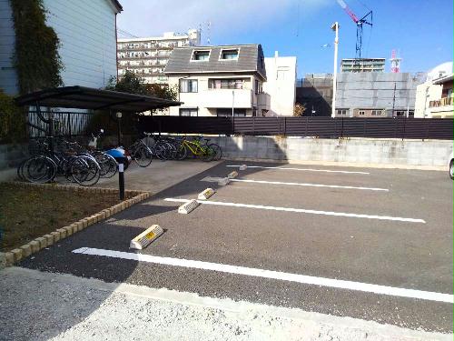 3/3 駐車場