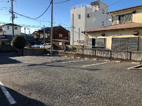 3/3 駐車場