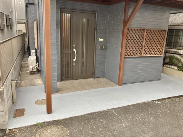 2/2 エントランス