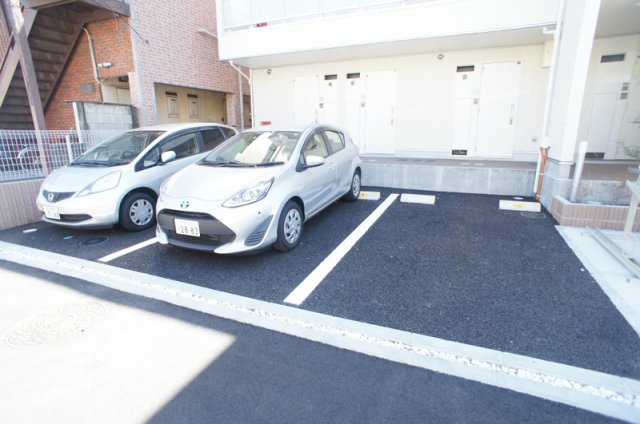 19/19 駐車場