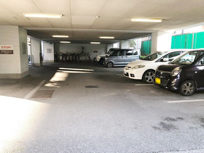 6/6 駐車場