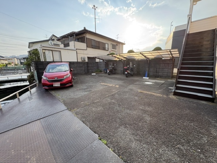 2/2 駐車場