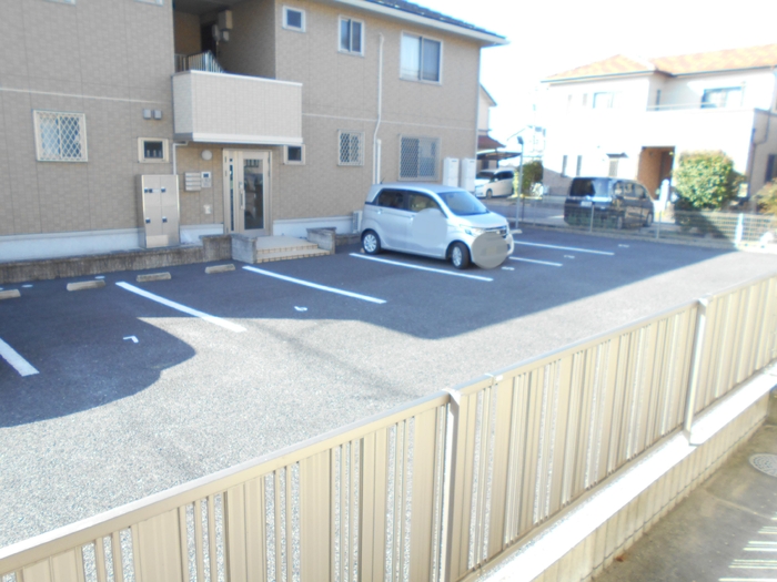 17/28 駐車場