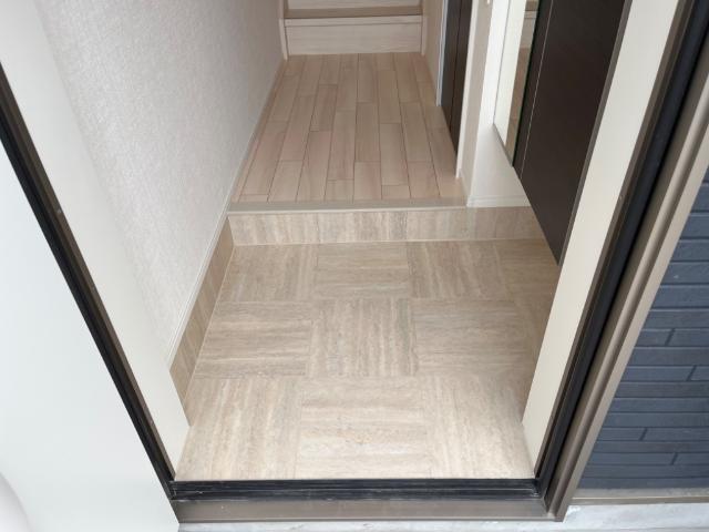 14/25 玄関