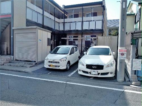 14/14 駐車場