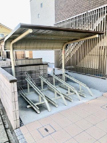 14/14 駐車場