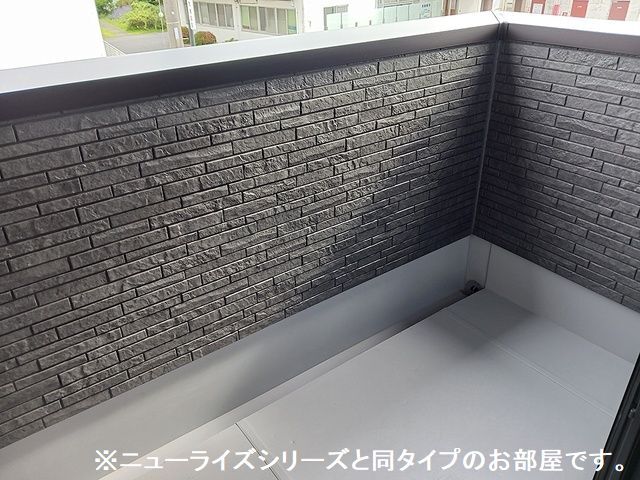 13/20 バルコニー