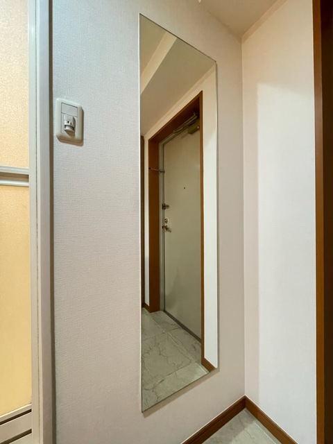 16/30 玄関