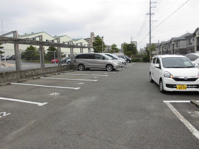 22/22 駐車場