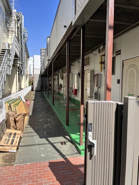 16/18 エントランス