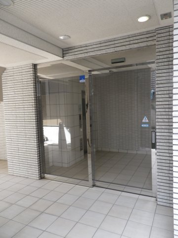 2/2 エントランス