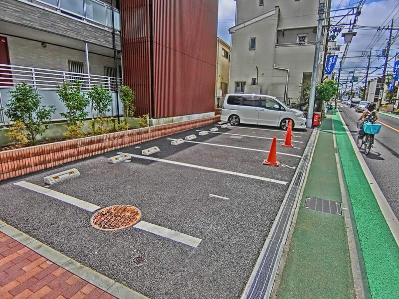 22/30 駐車場