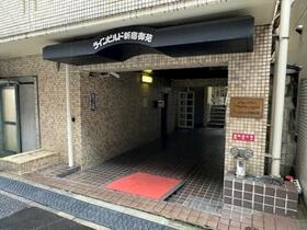 2/2 エントランス