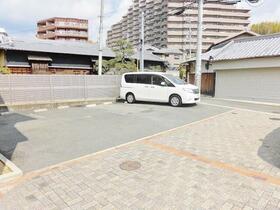 2/2 駐車場