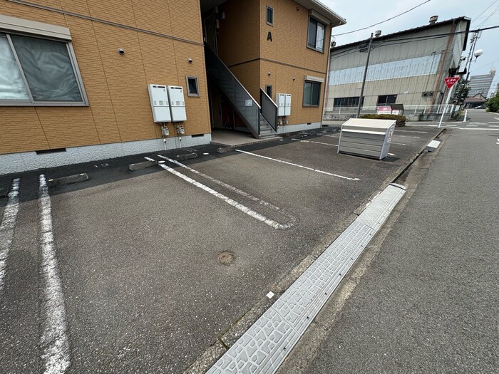 4/4 駐車場
