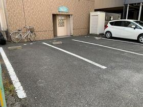 2/2 駐車場