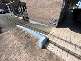 2/2 エントランス