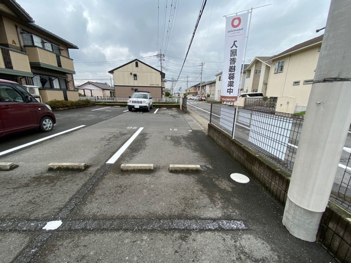 19/23 駐車場