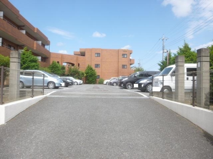 20/20 駐車場
