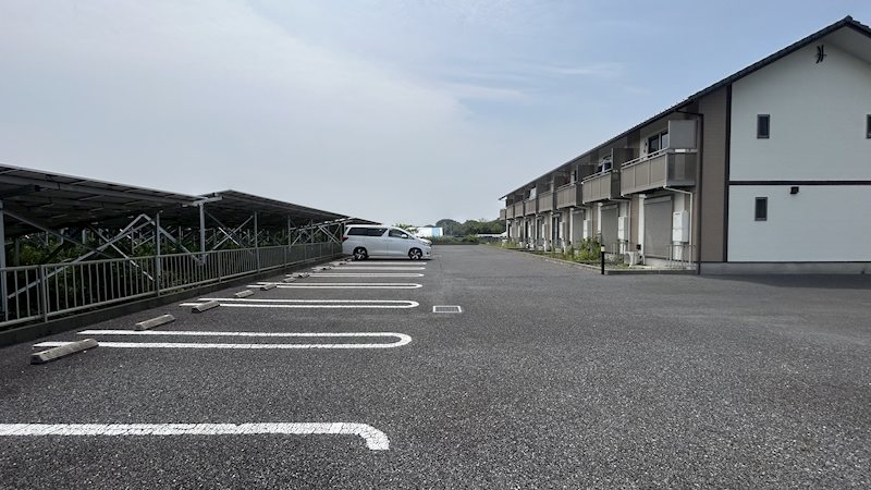 20/20 駐車場