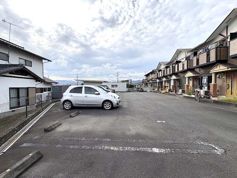 3/3 駐車場