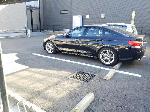 14/14 駐車場