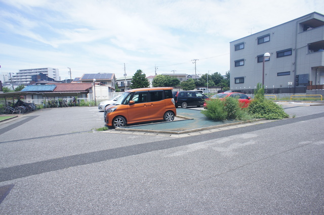 26/27 駐車場