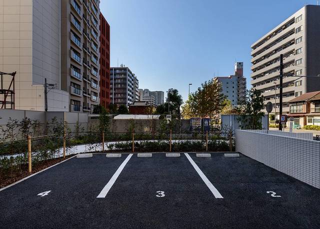 27/30 駐車場