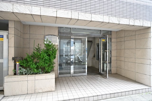 2/2 エントランス