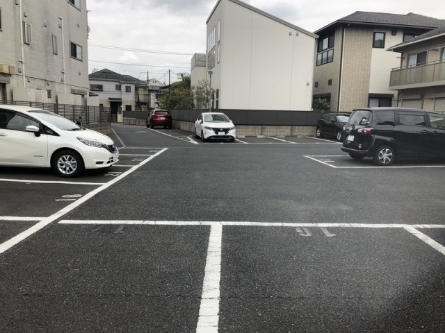 19/19 駐車場